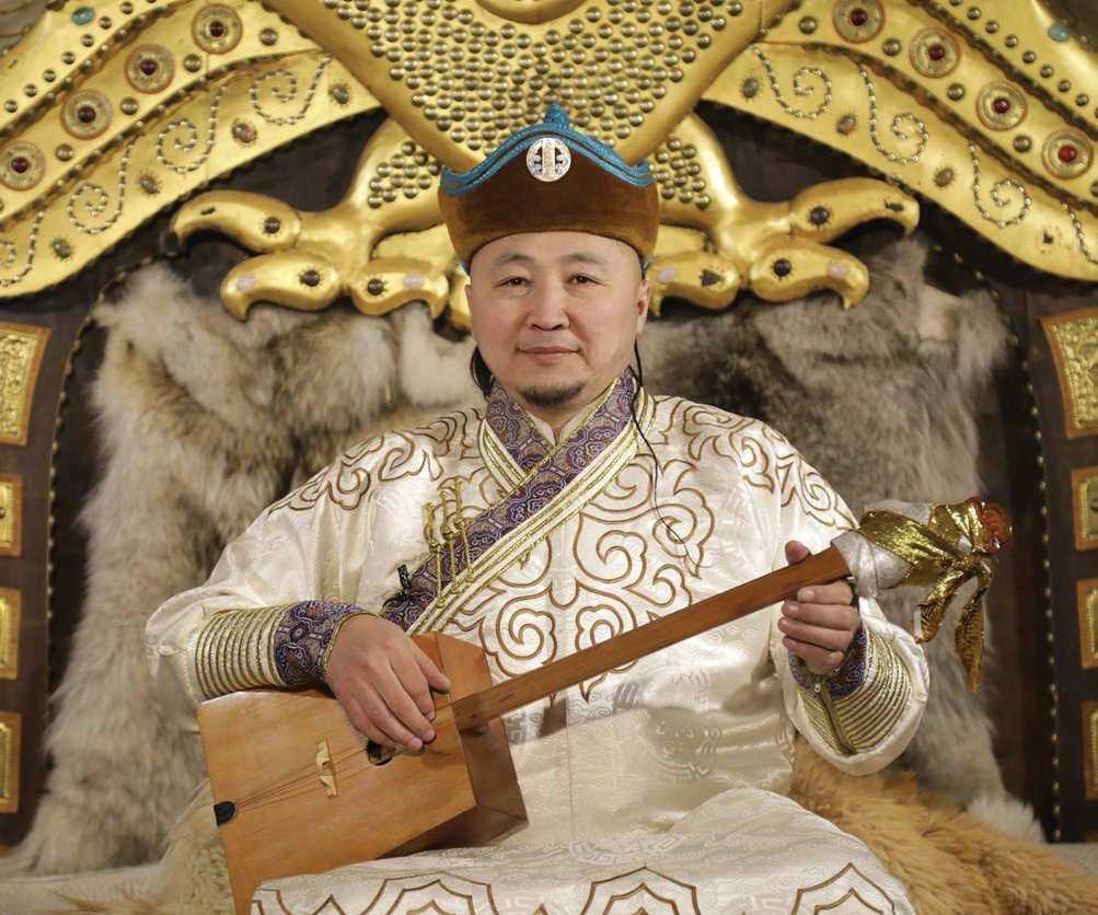 Э.Баатаржав
